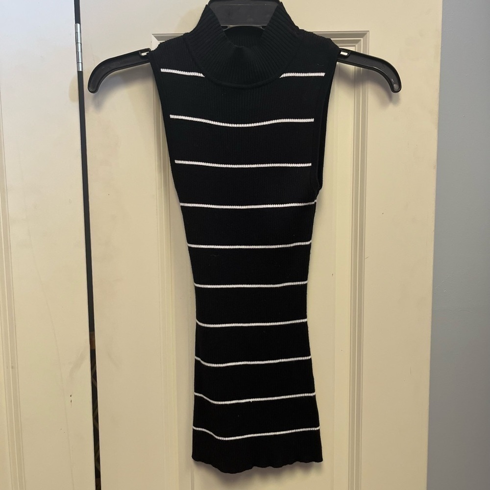 🚨CLEARANCE 0124-13 PINK Republic, black & white striped body-con dress, XS